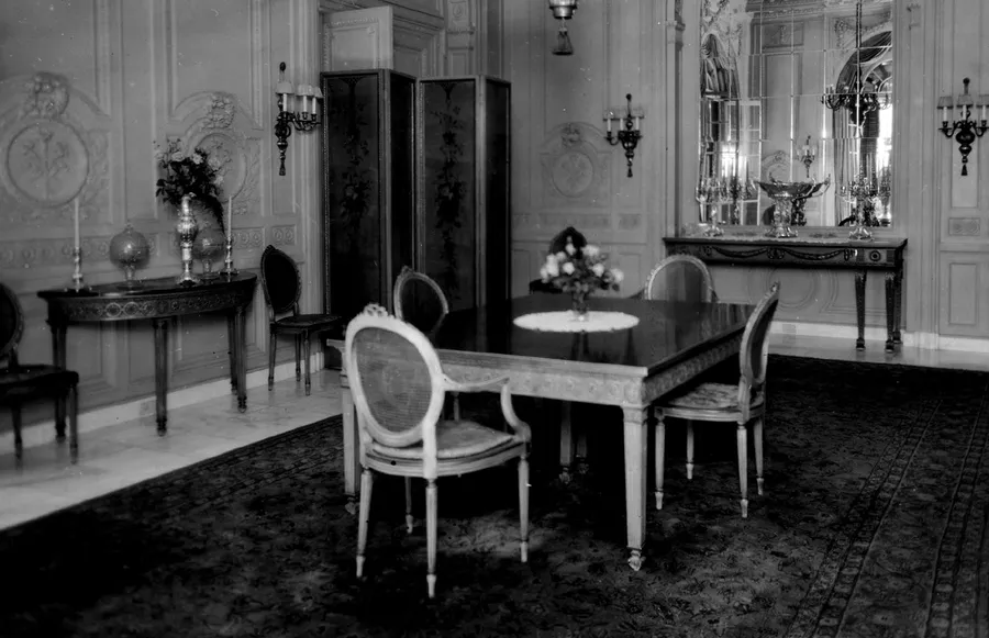 El Vedado of Generals and Doctors — image 17
